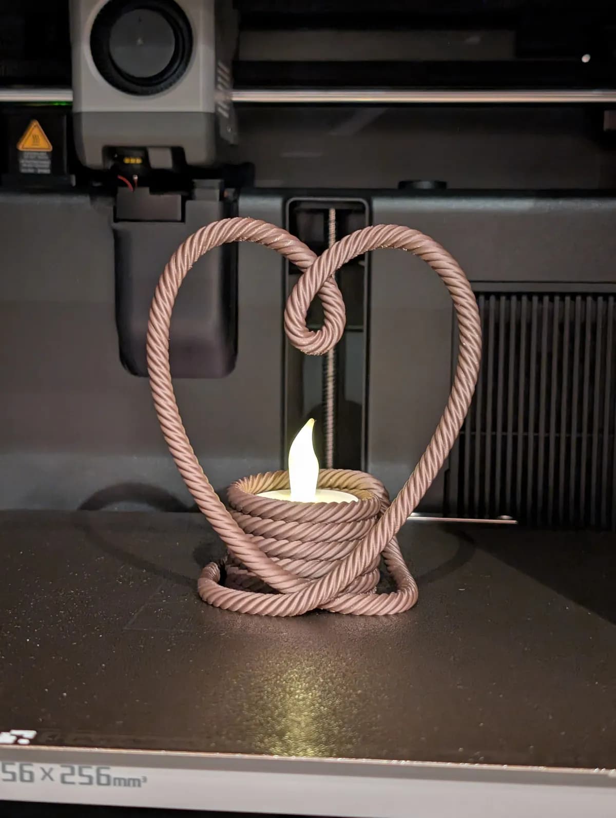 Porta-Vela LED Tealight Coração de Corda